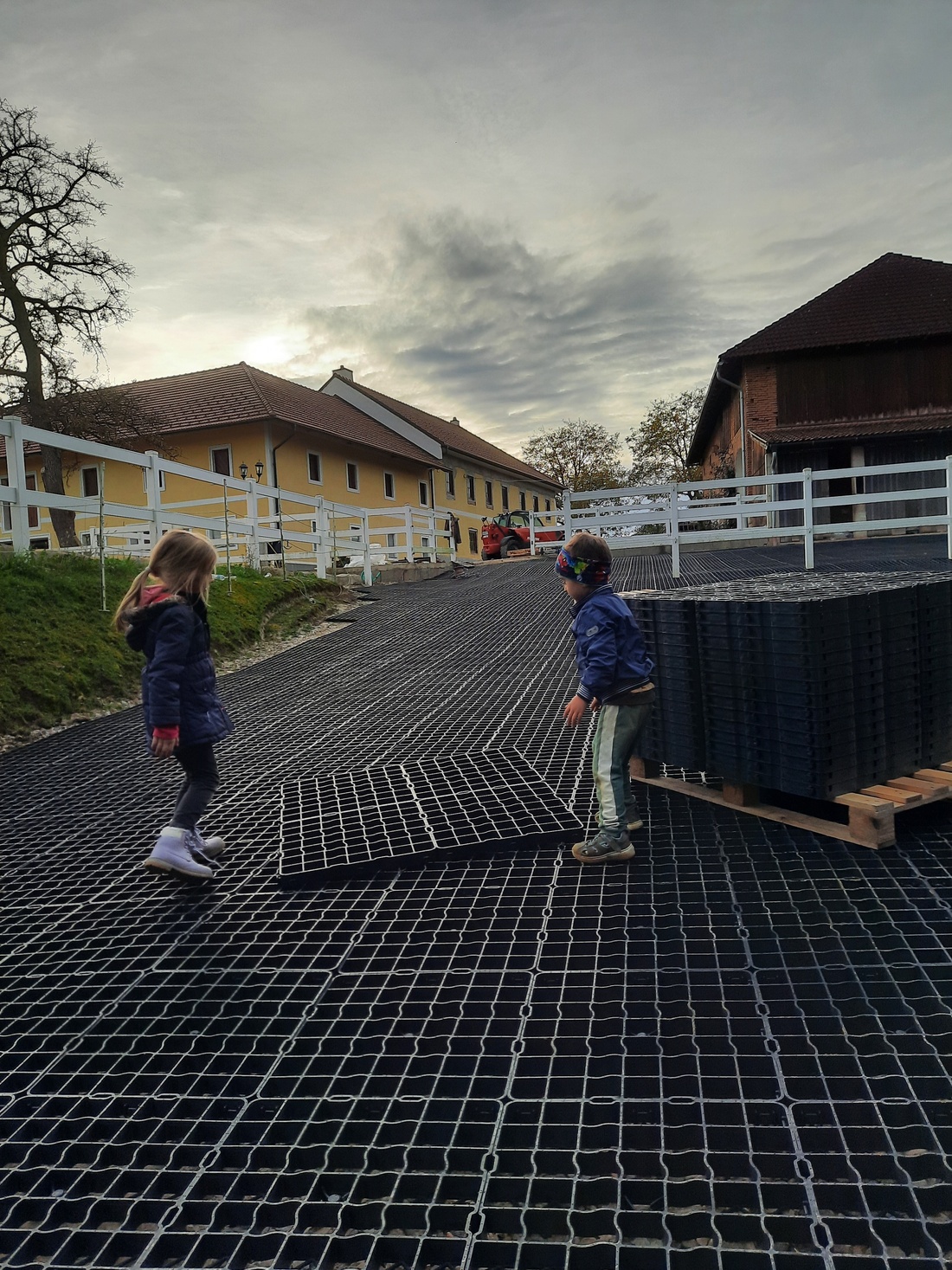 Budowa padoku dla koni z Ekokraty