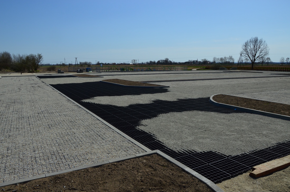 Parking dla samochodów osobowych w budowie