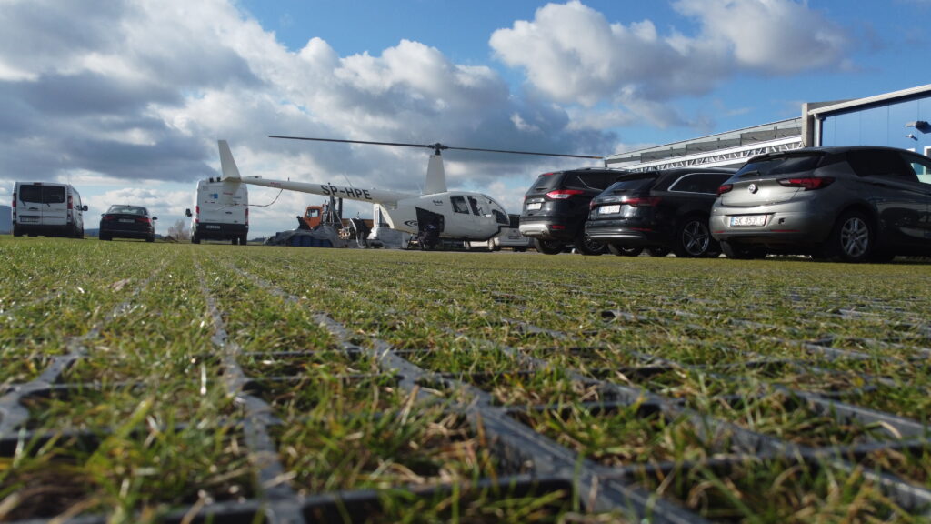 heliport z ekokraty Natan Plast jako przepuszczalna alternatywa dla betonu